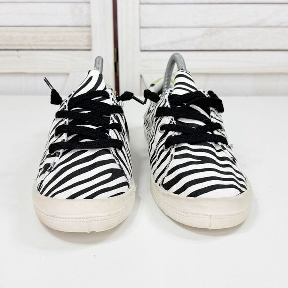 Jellypop Dallas Zebra Stripe Lace Up Sneakers White Black 9.5 - Picture 2 of 13